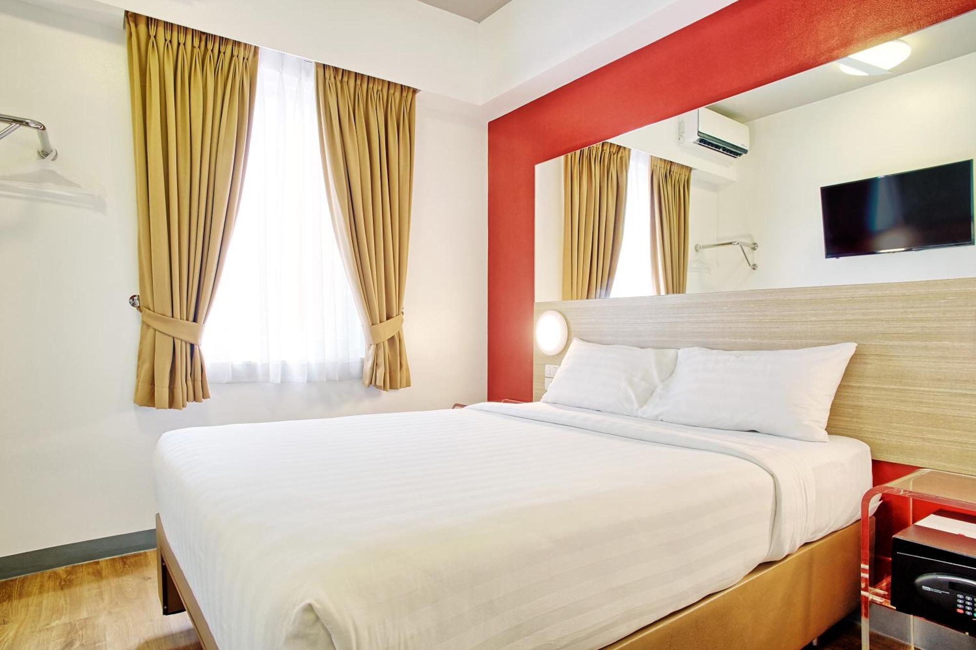 Red Planet Quezon City Timog Esterno foto