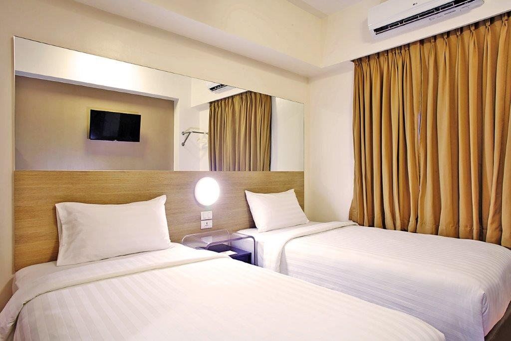 Red Planet Quezon City Timog Esterno foto